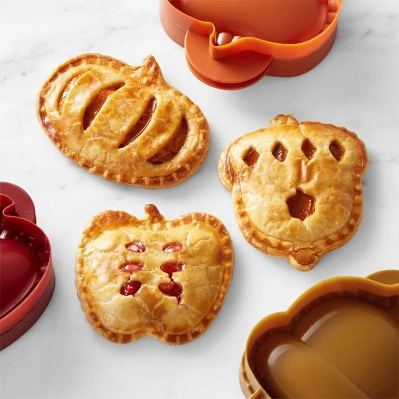 Crazycritter™ Holiday Magic Pie Molds